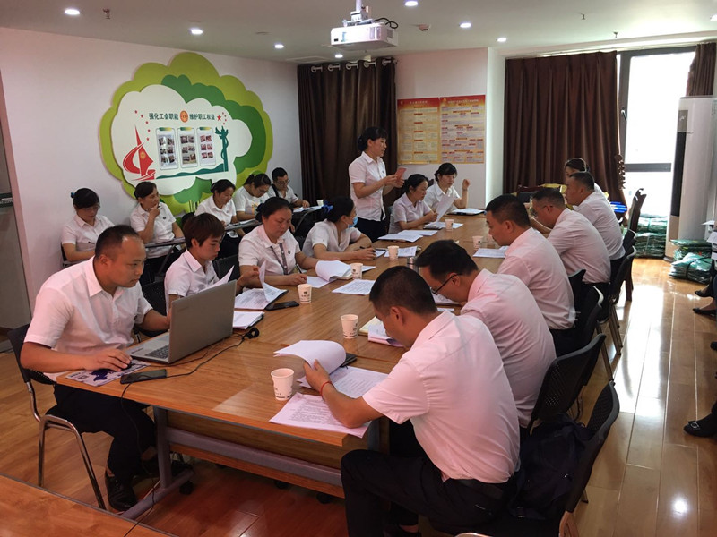 抗洪搶險(xiǎn)，我們爭(zhēng)分奪秒！